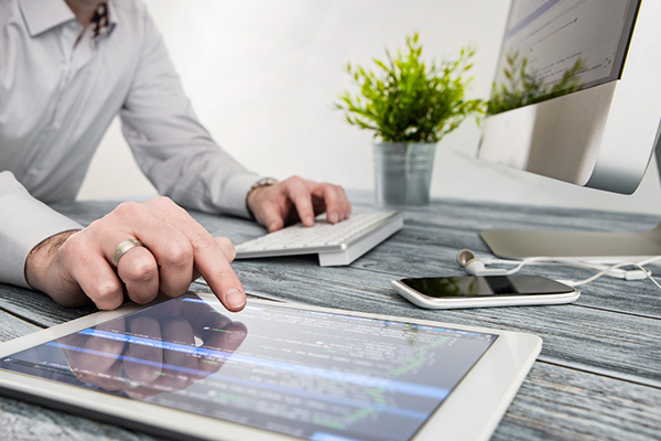 建一個(gè)網(wǎng)站需要多少錢，有哪些部分組成